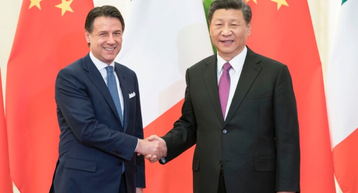 Cina, così Conte smentisce il Pd e fa gongolare Xi