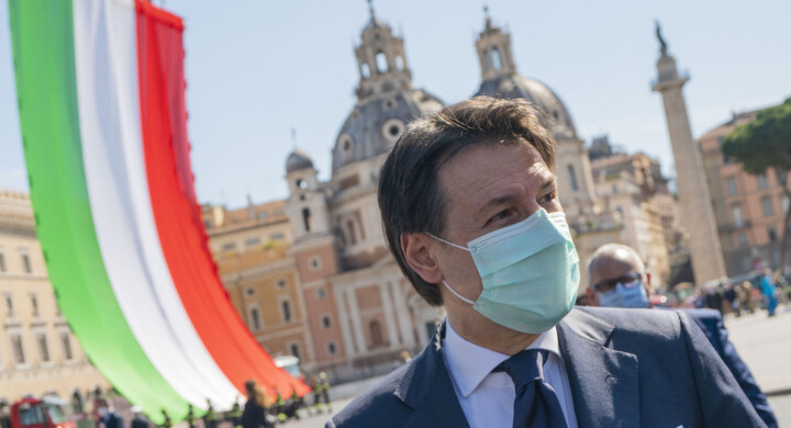 Il patto di desistenza tra Pd e M5S per le regionali spiegato da Caldarola