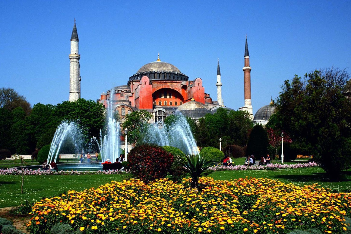 istanbul tra dimostrazioni di forza e cauti segnali di dialogo la prospettiva di caruso