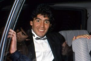 Cossiga, Eastwood e Maradona. Tutti gli uomini dell’archivio Pizzi 2020