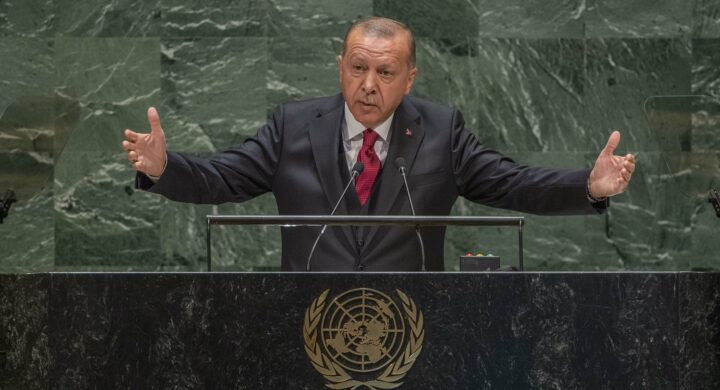 Ankara, Hamas e il grande gioco di Erdogan nel Mediterraneo. L’analisi del gen. Del Casale