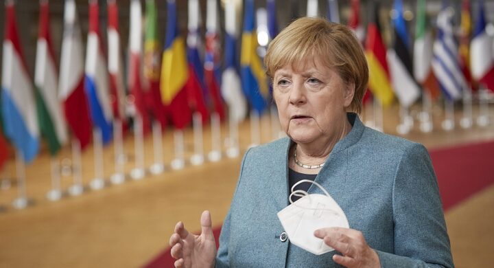 Cuore, amore e waffle. La nuova dialettica di Angela Merkel