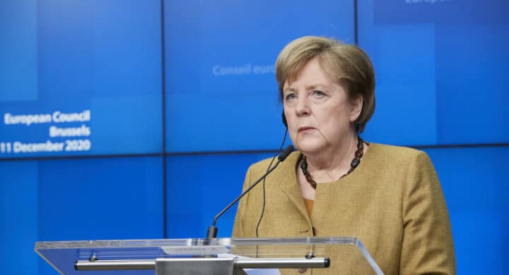 L’accordo fra Ue e Cina, lo zampino della Merkel e chi dice no (anche in tedesco)