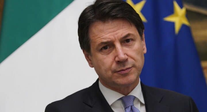 Era una crisi buia e tempestosa… Pasquino legge Renzi (e Mattarella)