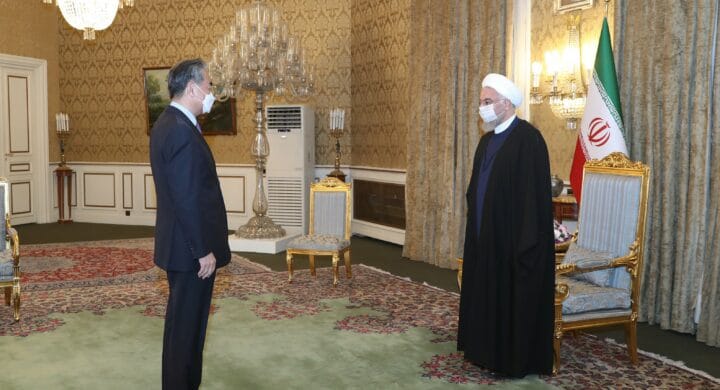 Iran e Cina si accordano. Petrolio, Usa, equilibri regionali sullo sfondo