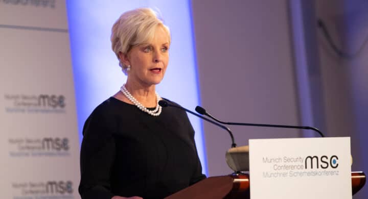 Cindy McCain a capo del Programma alimentare mondiale. Il profilo