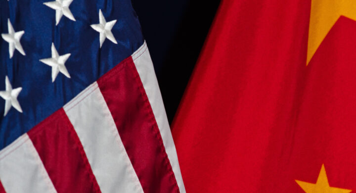 Guai ad accanirsi sul Dragone. Le sanzioni Usa viste da Foreign Affairs