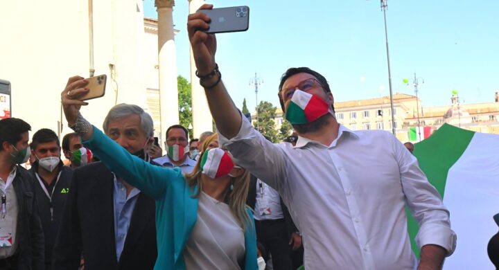 Con Meloni, Salvini da influencer è diventato follower. Scrive Carone