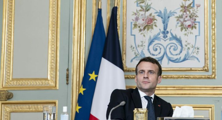 Macron, la Francia disfatta. L’affondo di Sapelli
