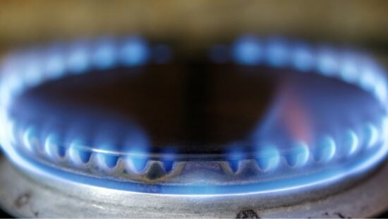 Caro-bollette, l’Ue suggerisce di tagliare le imposte