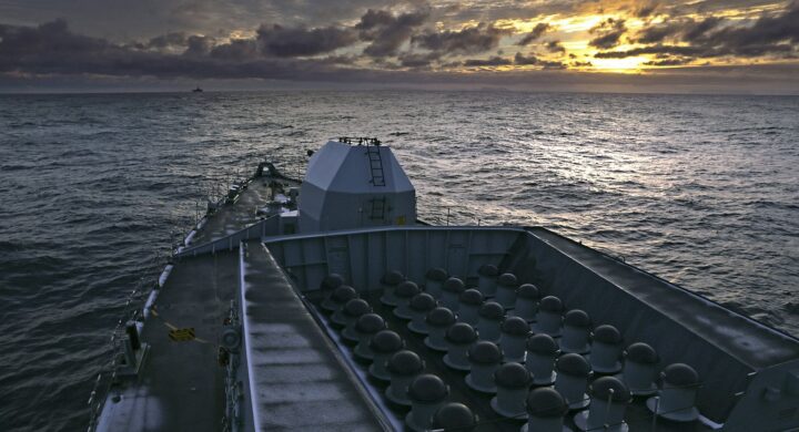 Mosca minaccia i cavi sottomarini, l’allarme della Difesa britannica