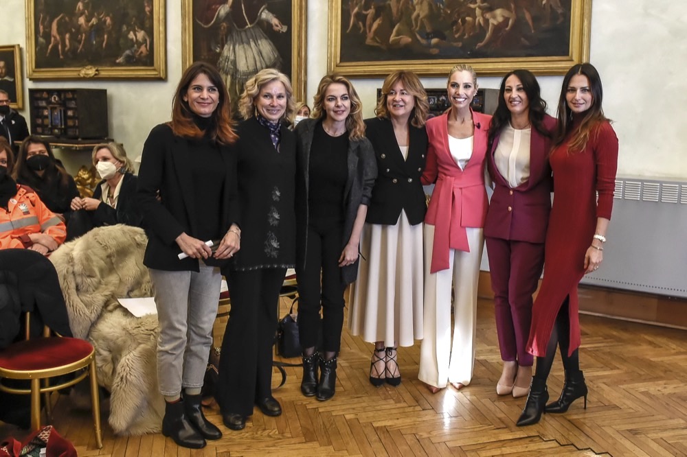 Michela Di Biase, Giovanna Melandri, Claudia Gerini, Berta Zezza, Monica Marangoni, Svetlana Celli, Anna Safroncik