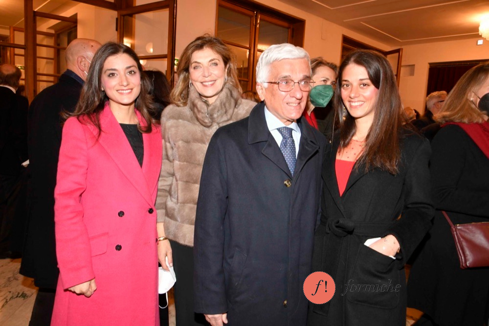 Raffaella Docimo, Luigi Chiariello e le figlie Celeste e Annamaria