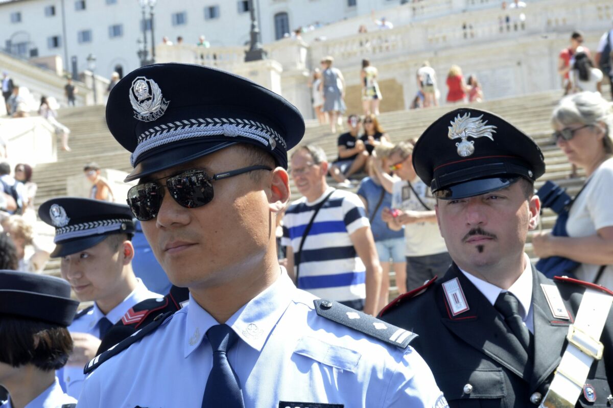 L’Italia muta sugli uiguri. E lavora con la polizia cinese