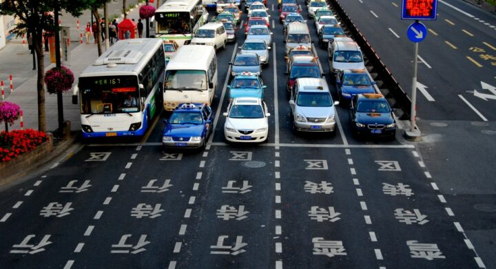 Il divieto Ue sulle auto e la dipendenza dalla Cina. Risponde Rasser (Cnas)
