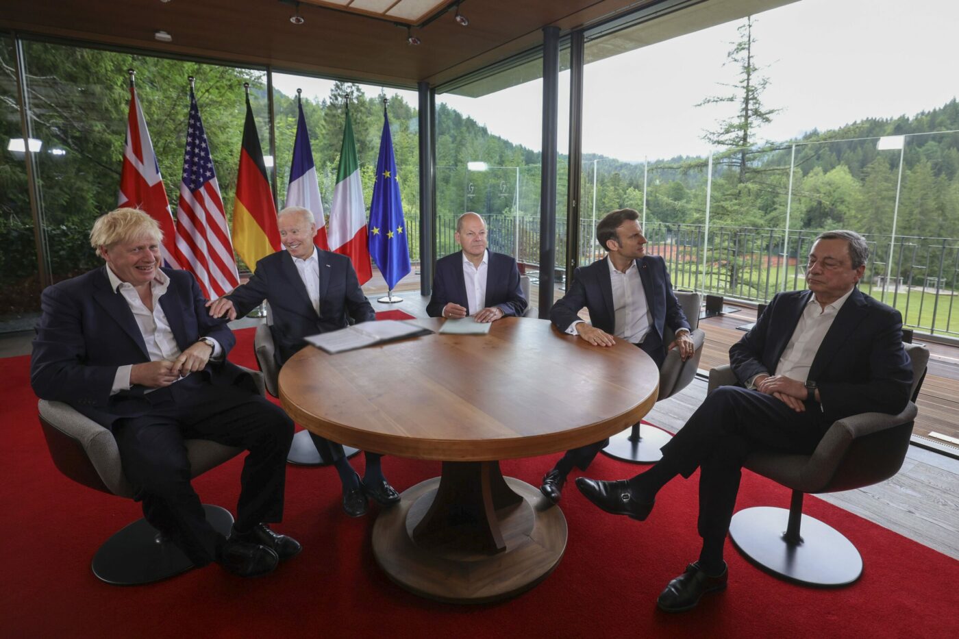 G7