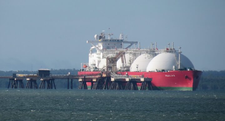 Le tre mosse italiane per fare scacco sul gas