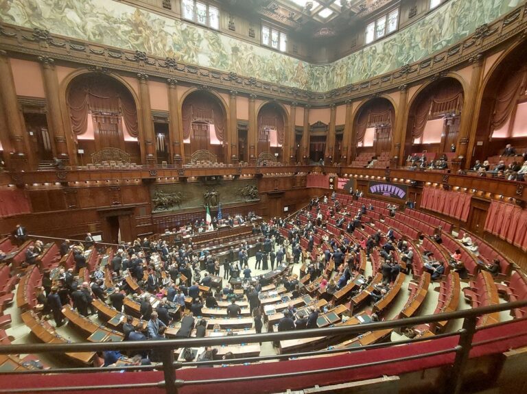 Il ritorno al voto degli elettori garantisce la governabilità. L’opinione di Bonanni