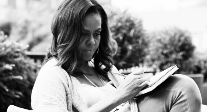 Il ritorno di Michelle Obama. Di cosa parla il nuovo libro