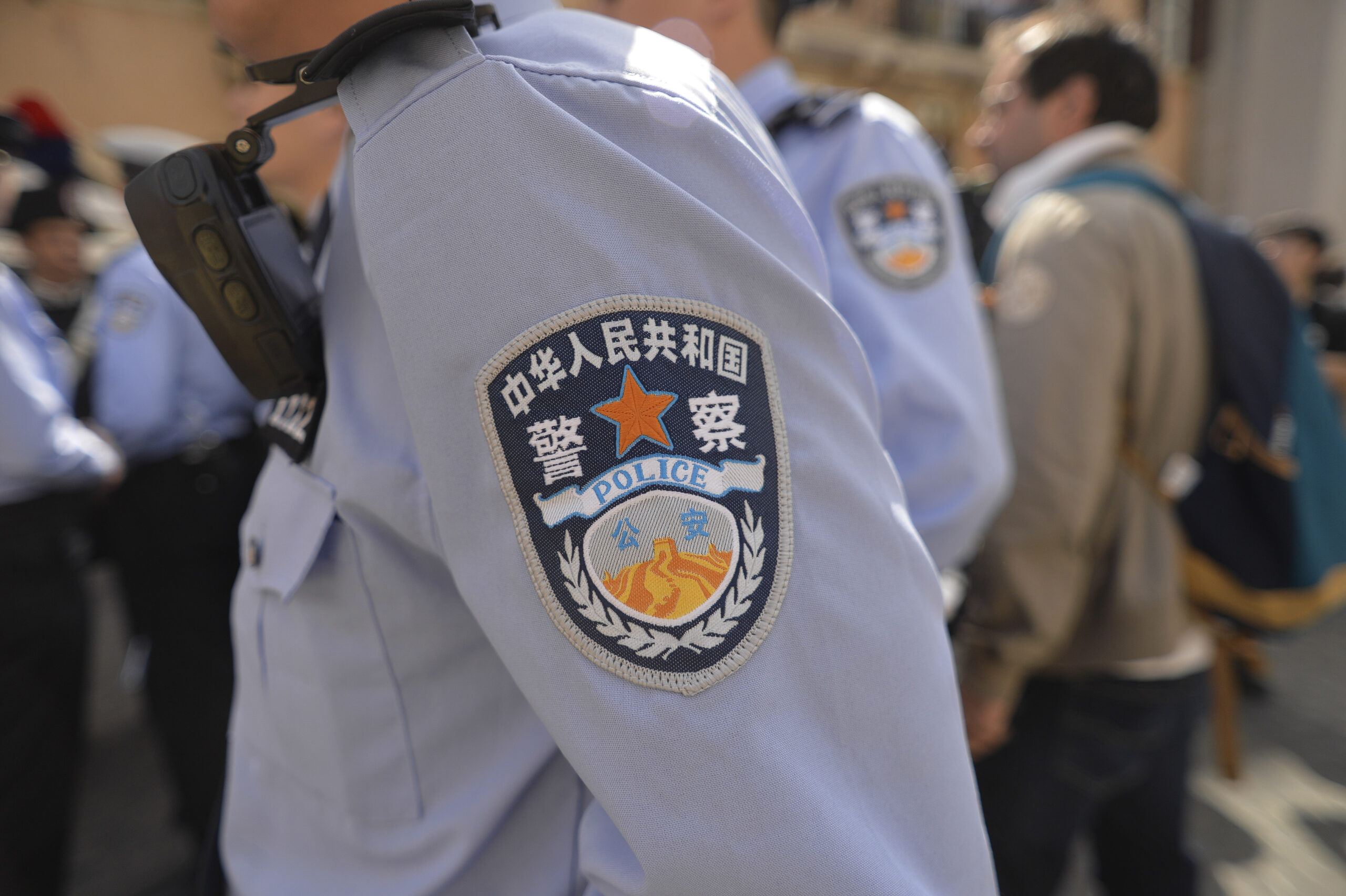 Stazioni di polizia cinese in Italia? Il governo non esclude sanzioni