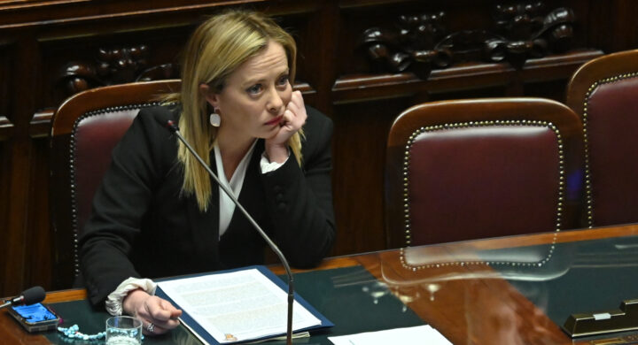 Sveglia di fine anno. Meloni prova a scuotere l’Europa