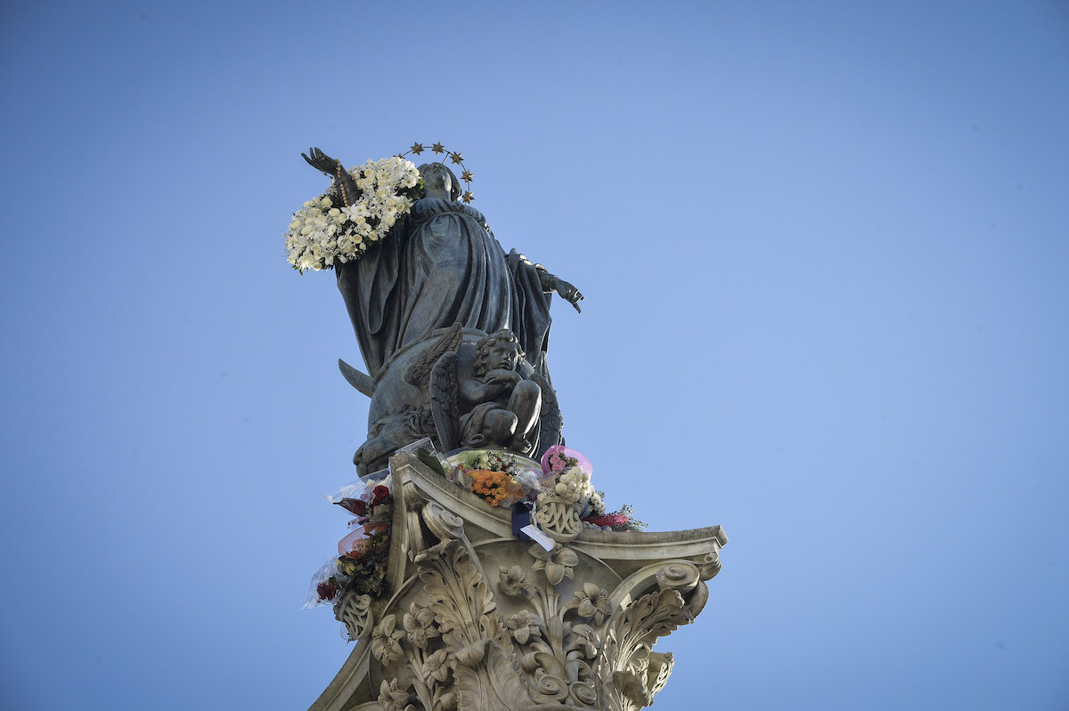 Raffaello o un paio di stivali. Alla ricerca della bellezza Raffaello o un paio di stivali. Alla ricerca della bellezza