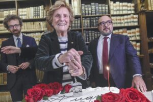 Sangiuliano, Sgarbi, Sorrentino e Virzì festeggiano i 90 anni di Liliana Cavani