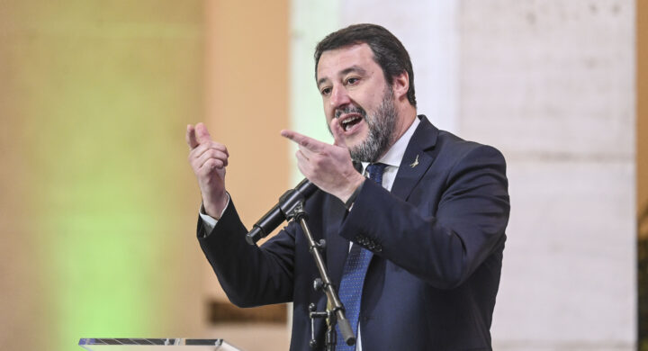 Salvini, voce stonata nel governo. La critica a Zelensky che va a Sanremo