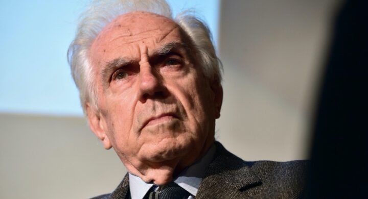 O centro o sinistra. Per Tronti il Pd deve scegliere da che parte stare