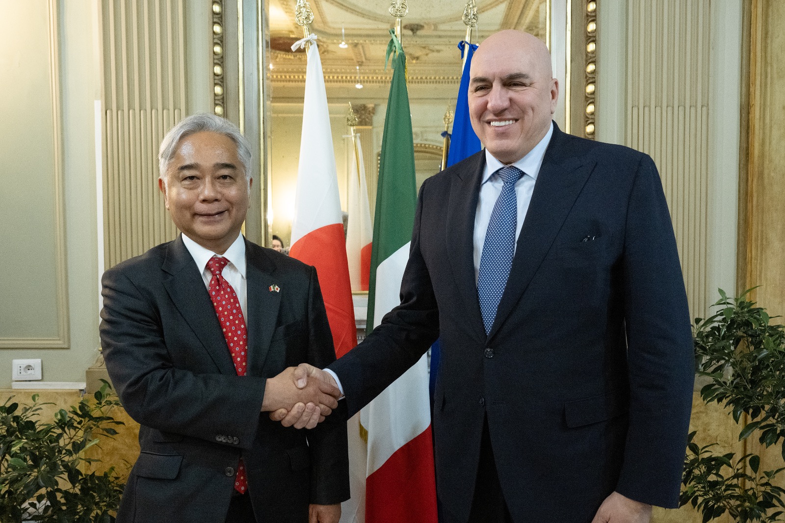 Cooperazione, difesa e jet. Si consolida il dialogo Italia Giappone