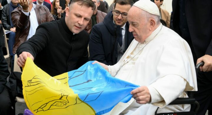 Papa Francesco e l’Ucraina, 12 mesi dopo. La bussola di Faggioli