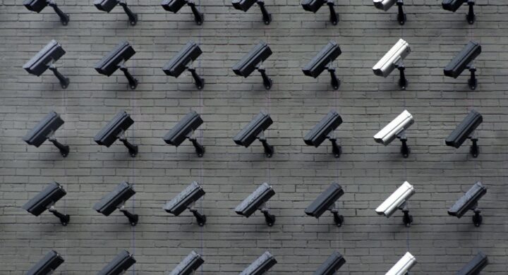 La linea sottile tra privacy, sicurezza nazionale e dati personali