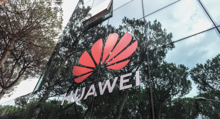 Chi c’è dietro la società che aiuta Huawei a crescere a Napoli