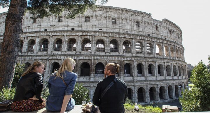 La questione giovanile, i rischi del presentismo e il dialogo intergenerazionale