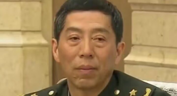 Chi è Li Shangfu, il nuovo ministro della Difesa cinese bandito dagli Usa
