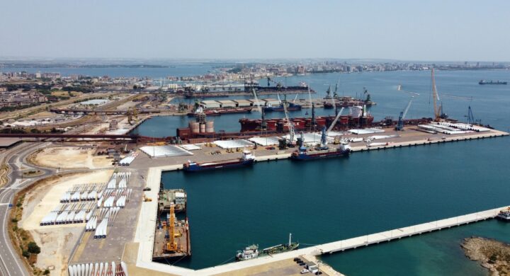 La Cina vuole sbarcare a Taranto. Ecco cosa può fare il Golden power