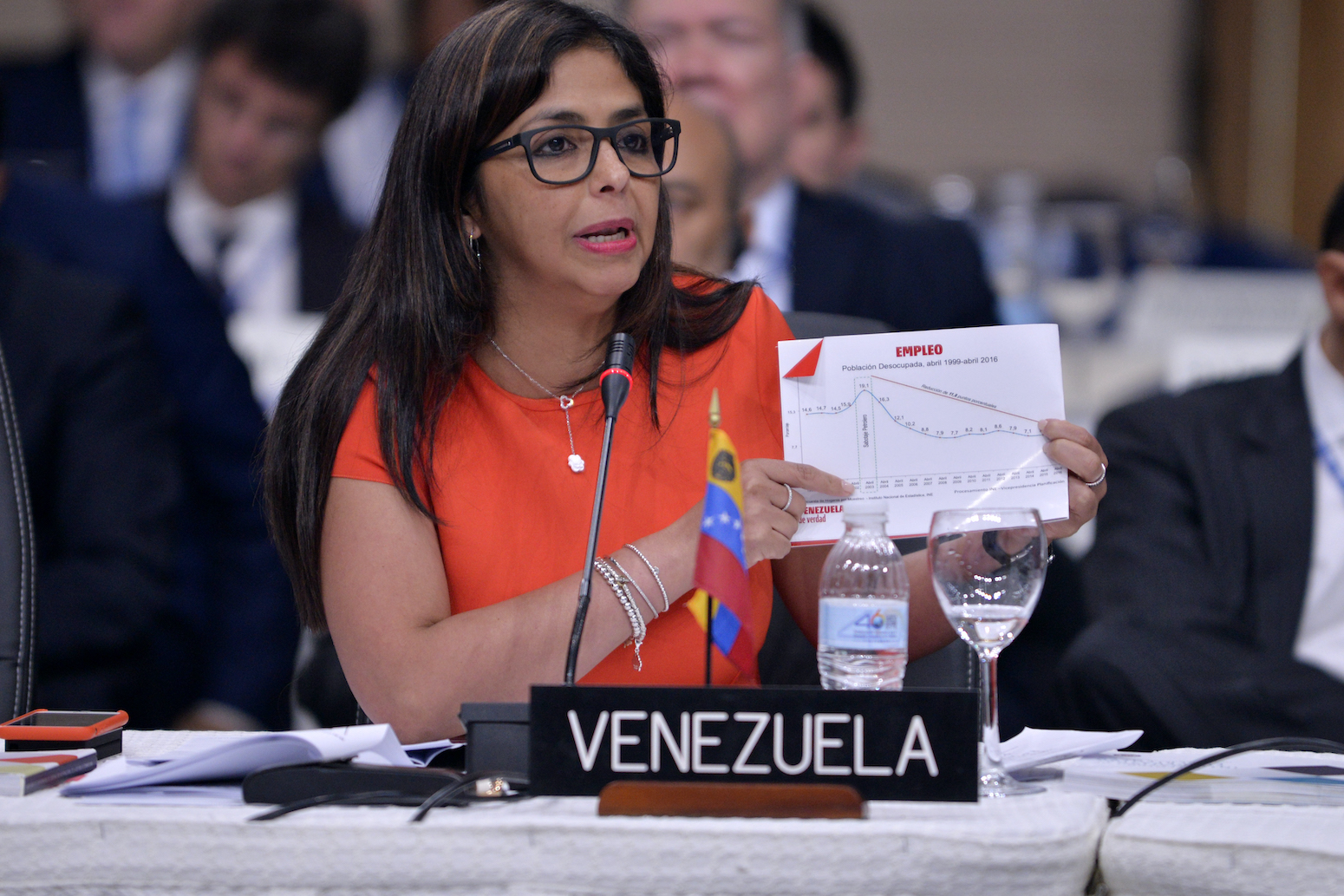 Quién es Delcy Rodríguez, la elegida de Nicolás Maduro para triunfar