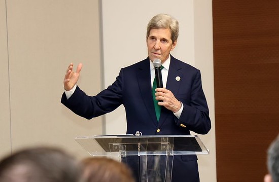 Kerry verso Pechino. Tra Usa e Cina molte parole e pochi fatti