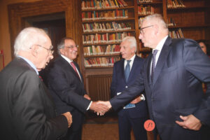 Leon Panetta celebra i rapporti tra Italia e Usa con Giuliano Amato. Foto di Pizzi