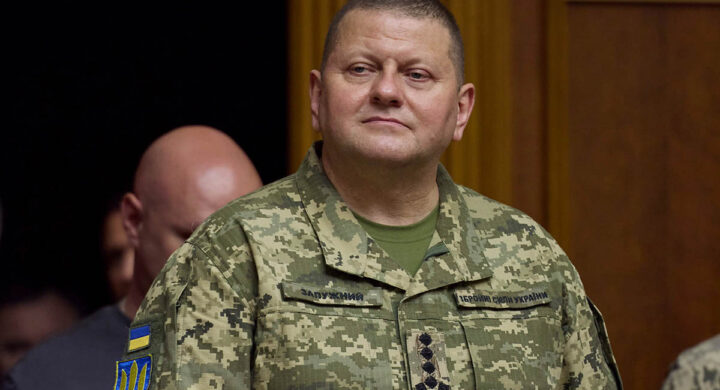 La “Dottrina Zaluzhnyi” segna il nuovo approccio di Kyiv al conflitto