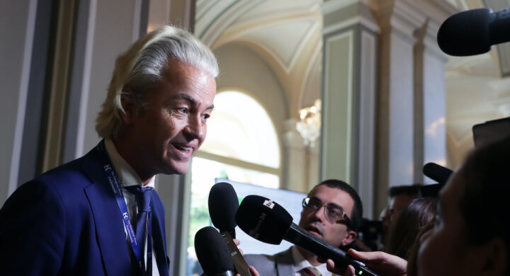 La vittoria di Wilders rischia di minare i piani europei di Meloni. L’analisi di Palano