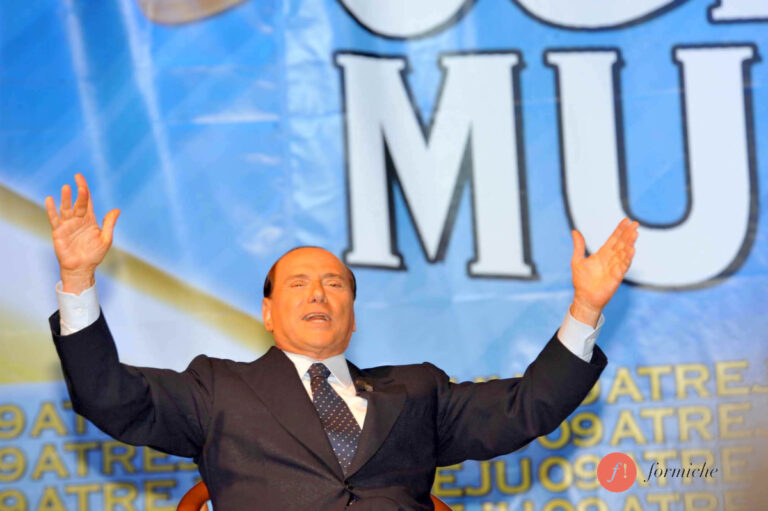 Perché il metodo di Berlusconi per la politica estera è ancora attuale. Il libro di Castellaneta e Carnelos Perché il metodo di Berlusconi per la politica estera è ancora attuale. Il libro di Castellaneta e Carnelos