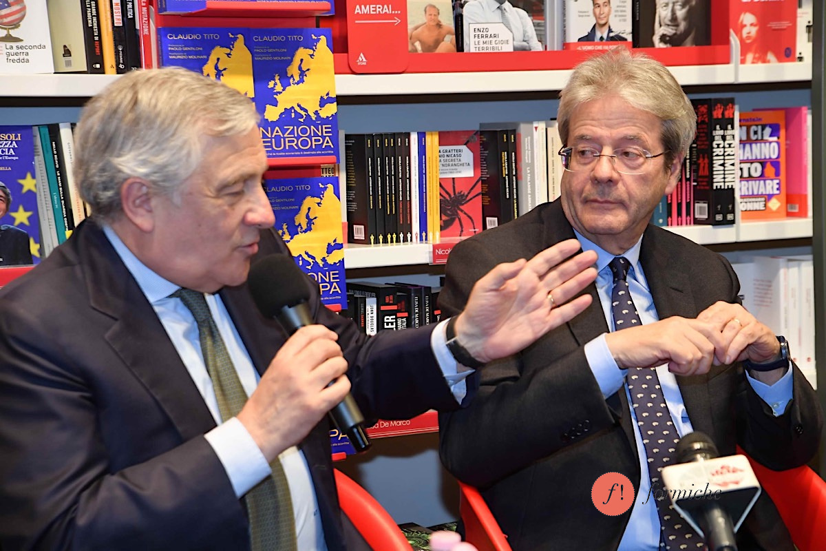 Che ci facevano Gentiloni e Tajani in una libreria romana. Foto di Pizzi