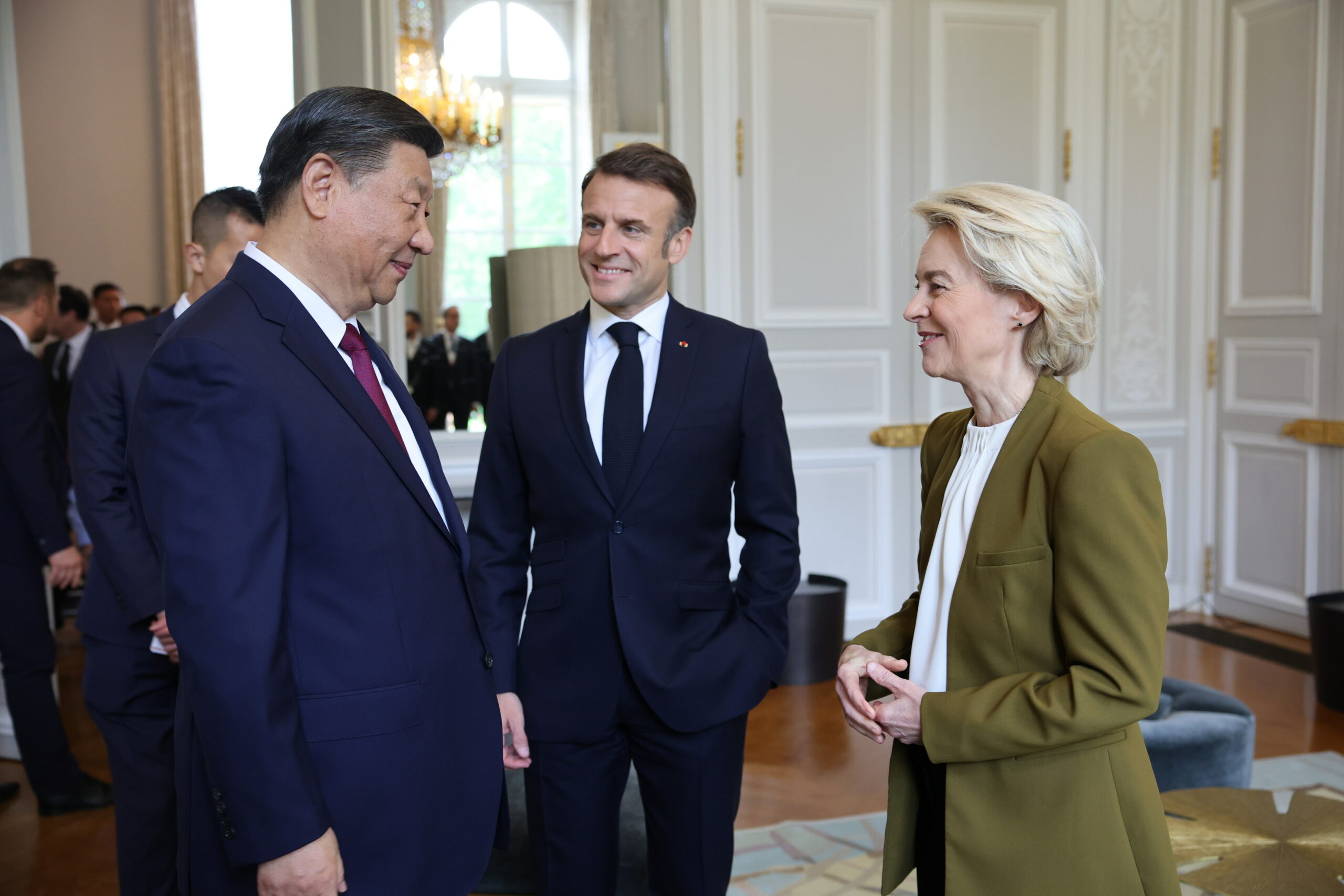 Xi in Europa, tra guerre vere e commerciali. L’analisi dell’amb. Castellaneta