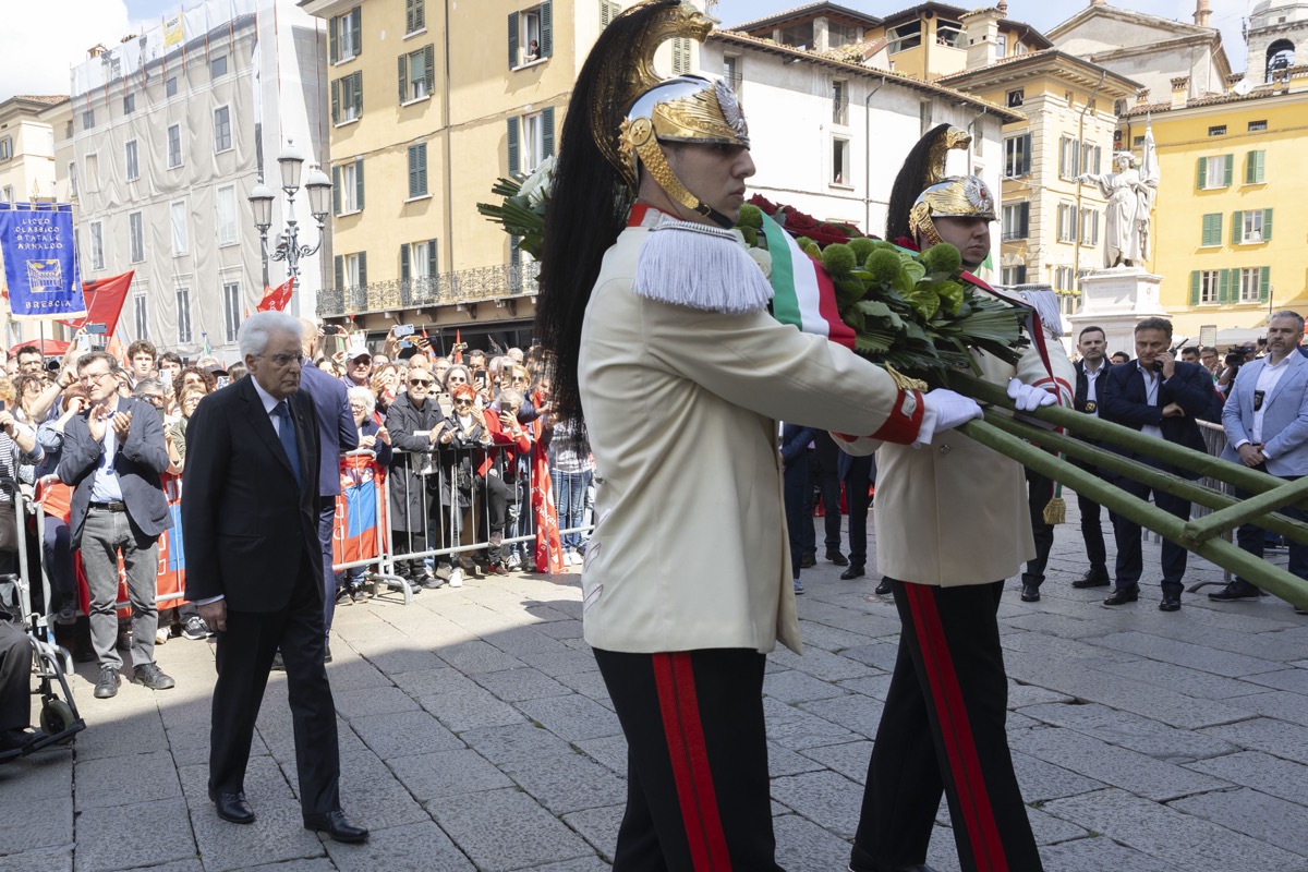 Mattarella a Brescia per i 50 anni della strage di Piazza della Loggia. Tutte le foto