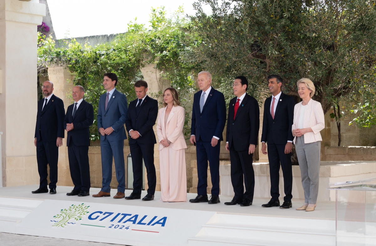 Foto di famiglia dal G7 in Puglia. Tutte le foto dei leader