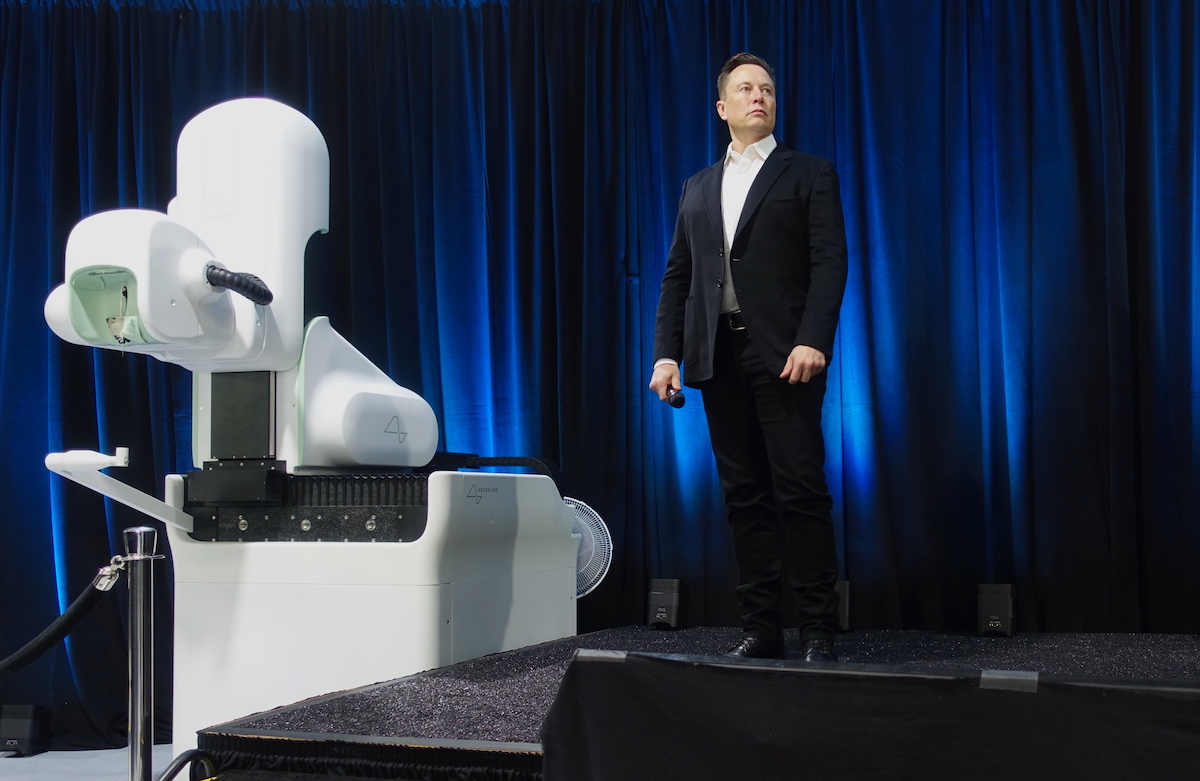 L’ultima di Musk contro OpenAI: far saltare l’accordo con Uae L’ultima di Musk contro OpenAI: far saltare l’accordo con Uae