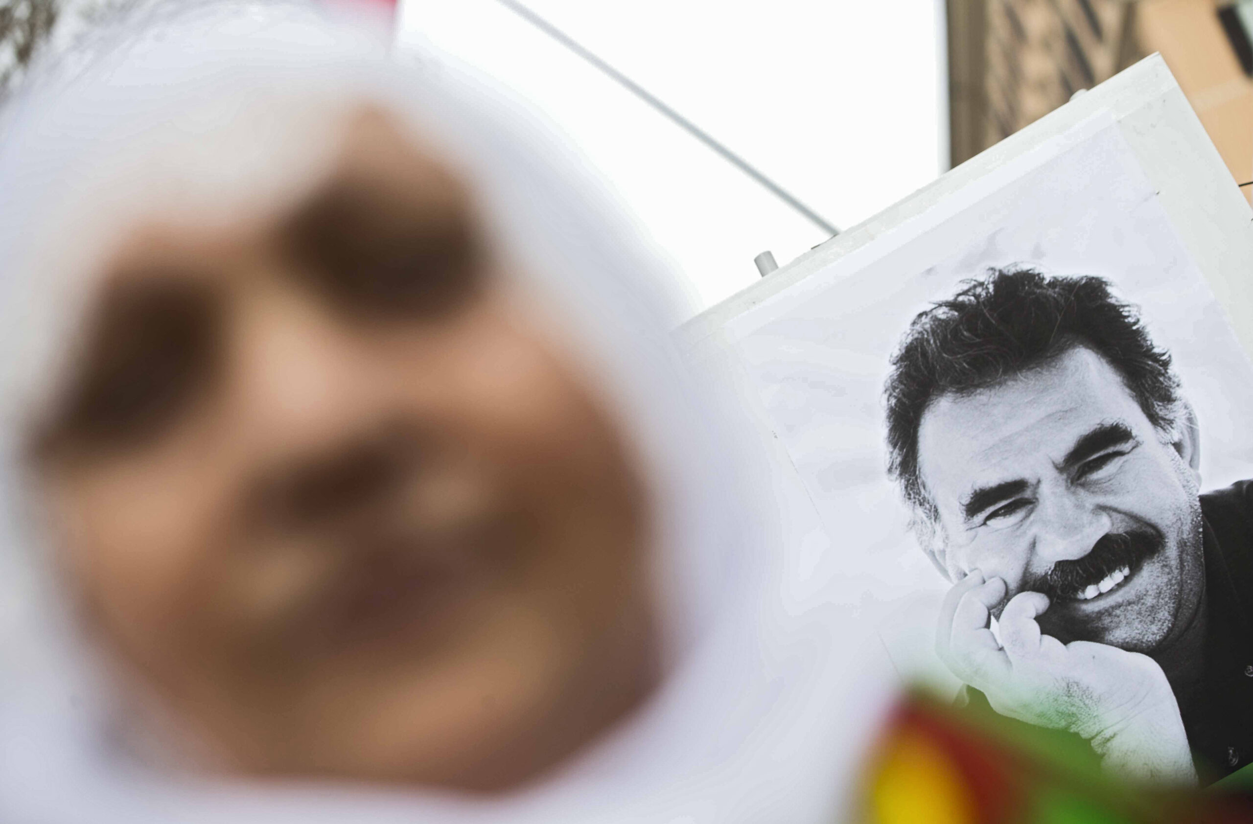 Storico appello di Ocalan al Pkk. Scioglimento e pax sul Bosforo