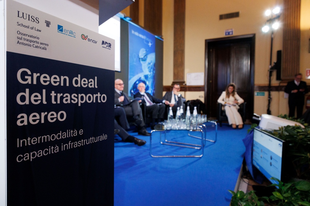 Quale futuro per il trasporto aereo in Italia