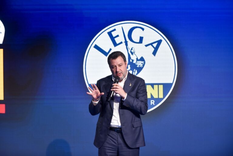 Salvini e la sfida dei governatori. La Lega verso il congresso più difficile degli ultimi anni Salvini e la sfida dei governatori. La Lega verso il congresso più difficile degli ultimi anni